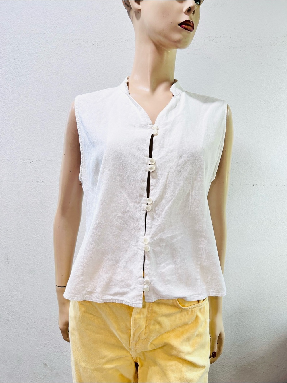 Blanc du Nil cotton sleeveless button front blouse